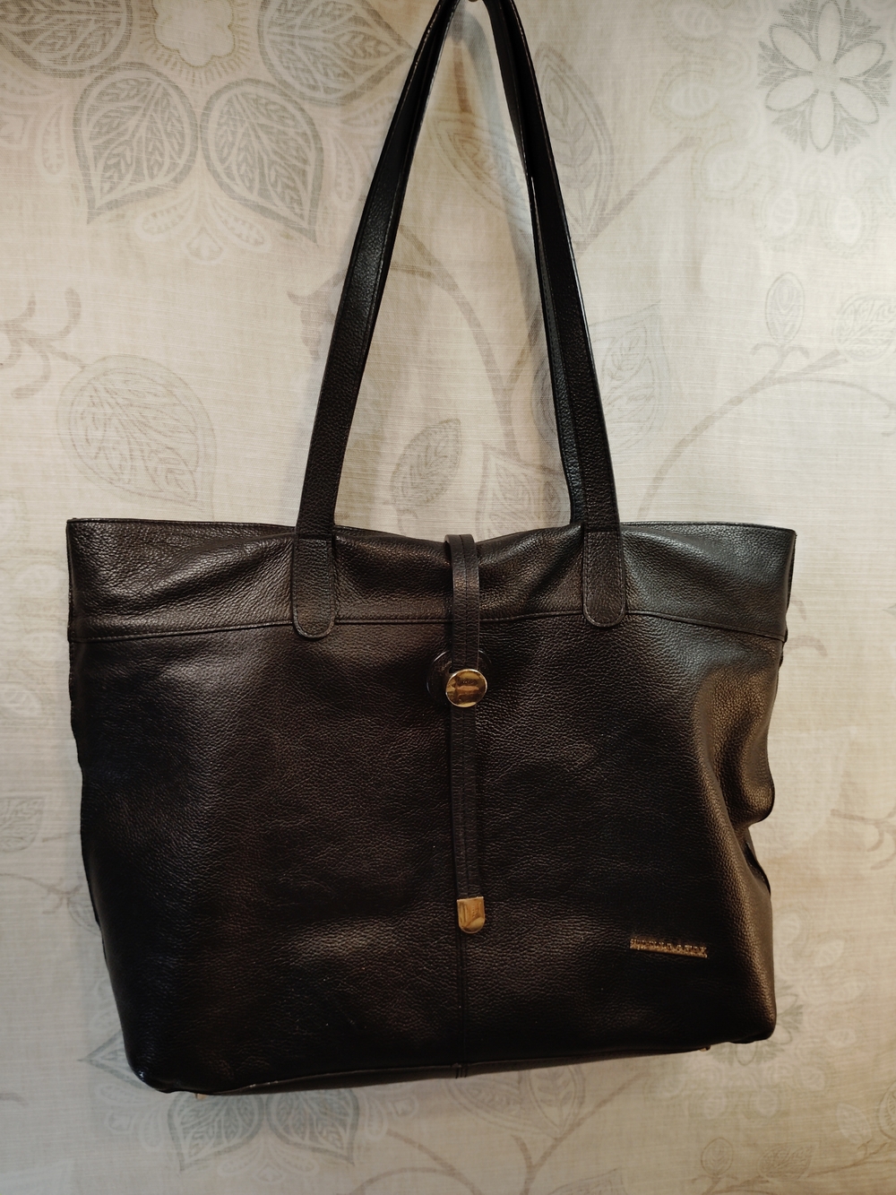 Stella & Max Black Leather Shoulder Tote